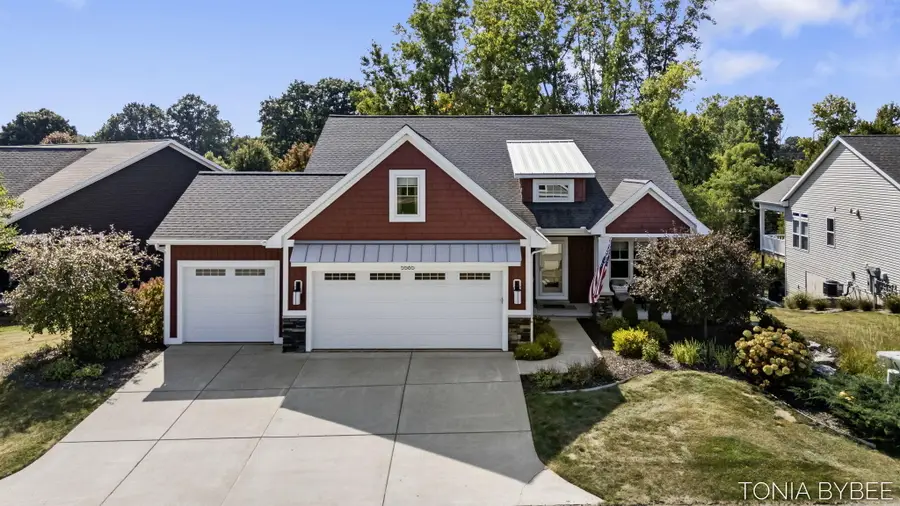 5565 Albright Avenue SW, Wyoming, MI 49418 - Image #2