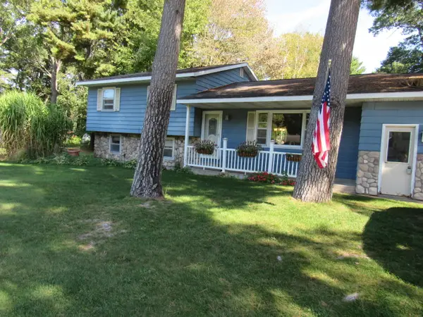 7580 Whitehall Road, Whitehall, MI 49461