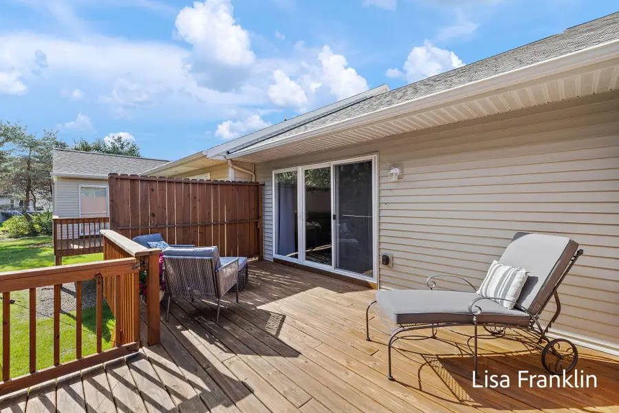 15549 Winchester Circle Building: 20 Unit: 68, Grand Haven Charter Township, MI 49417 - Image #3