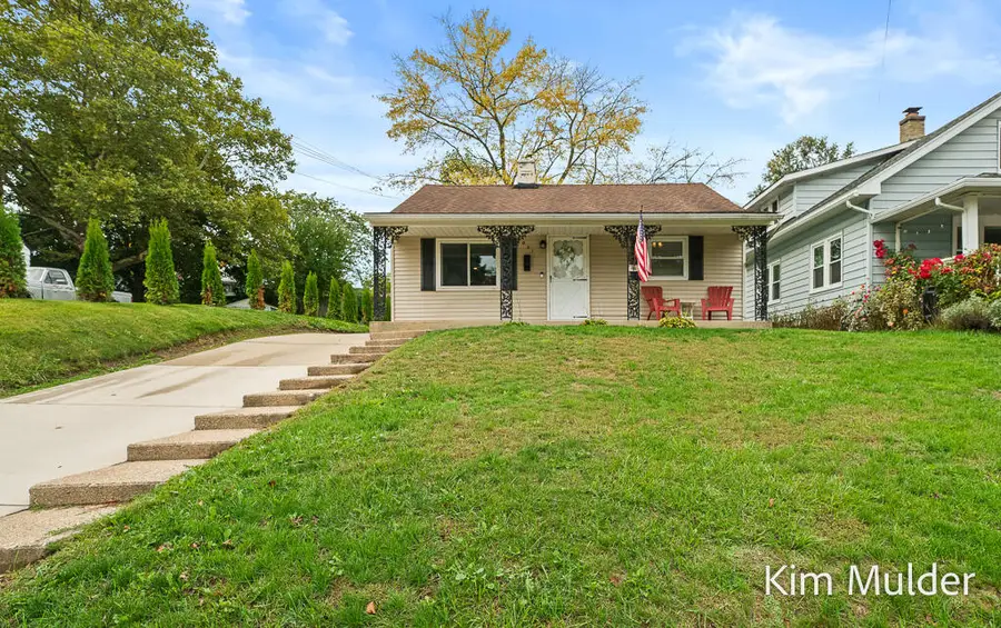 931 Frederick Avenue NW, Grand Rapids, MI 49504 - Image #2