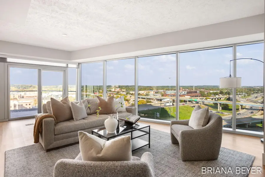 335 Bridge Street NW Unit: 907, Grand Rapids, MI 49504 - Image #3