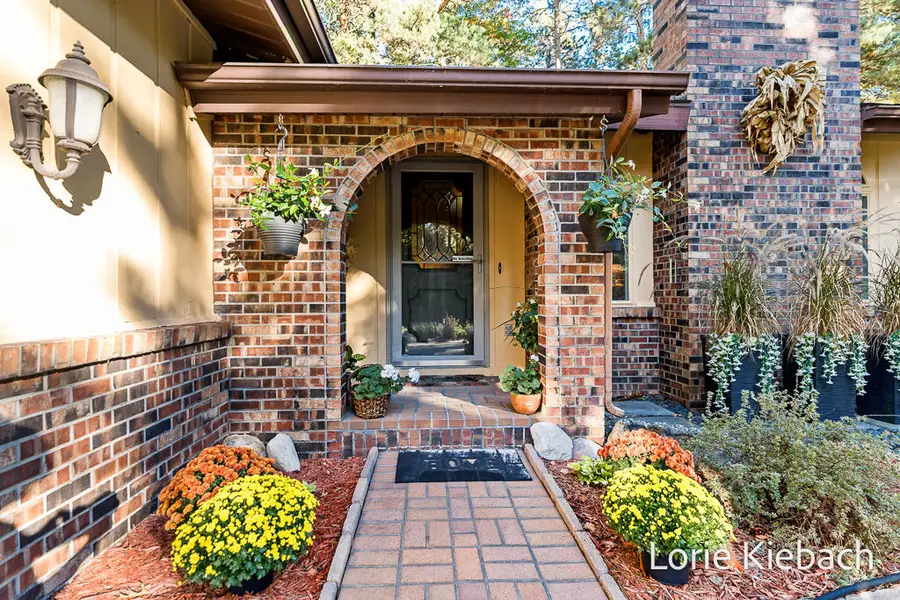 14666 Indian Trails Drive, Grand Haven Charter Township, MI 49417 - Image #2