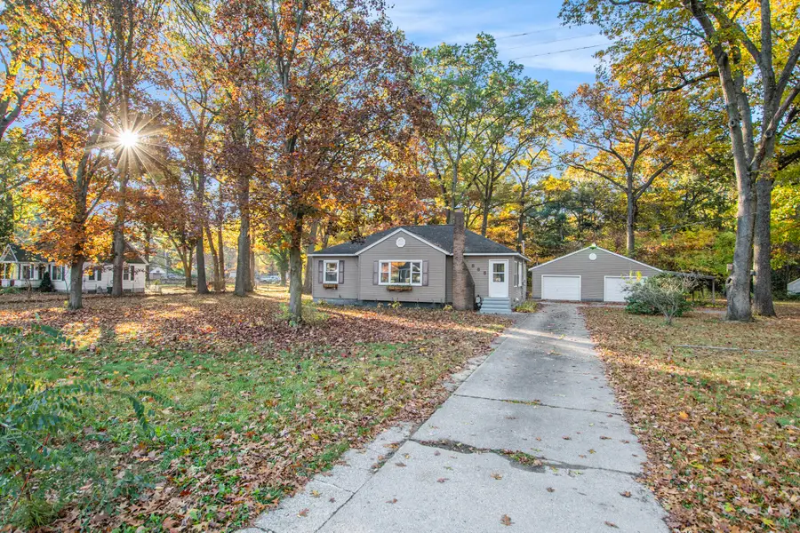 585 W River Road, Muskegon Charter Township, MI 49445 - Image #2
