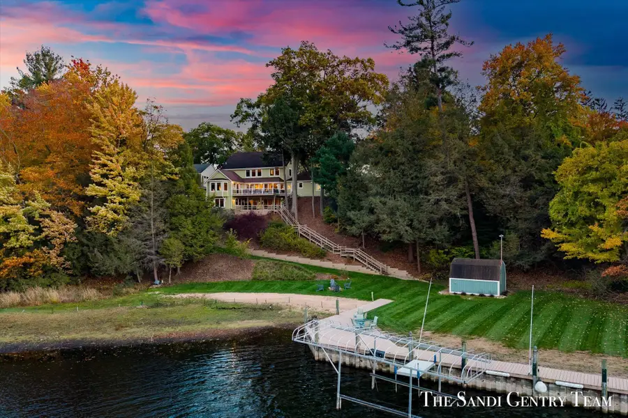 18886 Greenwood Court, Spring Lake Township, MI 49456 - Image #2