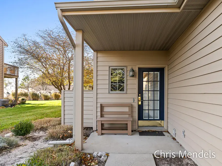 1387 W Harbour Towne Circle Unit: 231, Muskegon, MI 49441 - Image #2