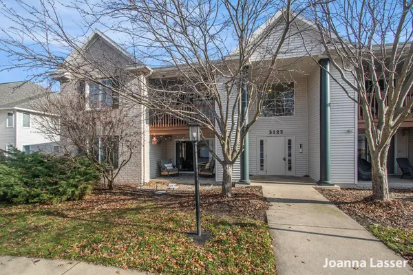 3122 W Crystal Waters Drive Unit: 1, Holland, MI 49424