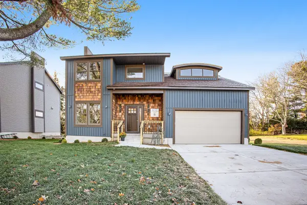 1032 Arlington Avenue, GrandHaven, MI 49417