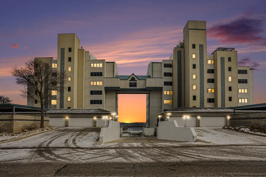 2964 Lakeshore Drive Unit: E403, Muskegon, MI 49441 - Image #3