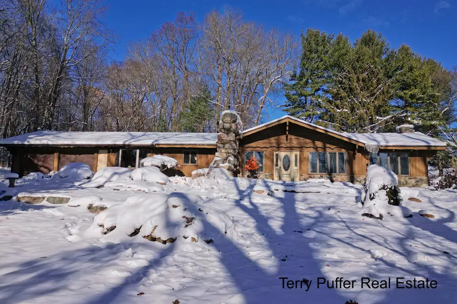 2291 20 Mile Road NW, Tyrone, MI 49330 - Image #2