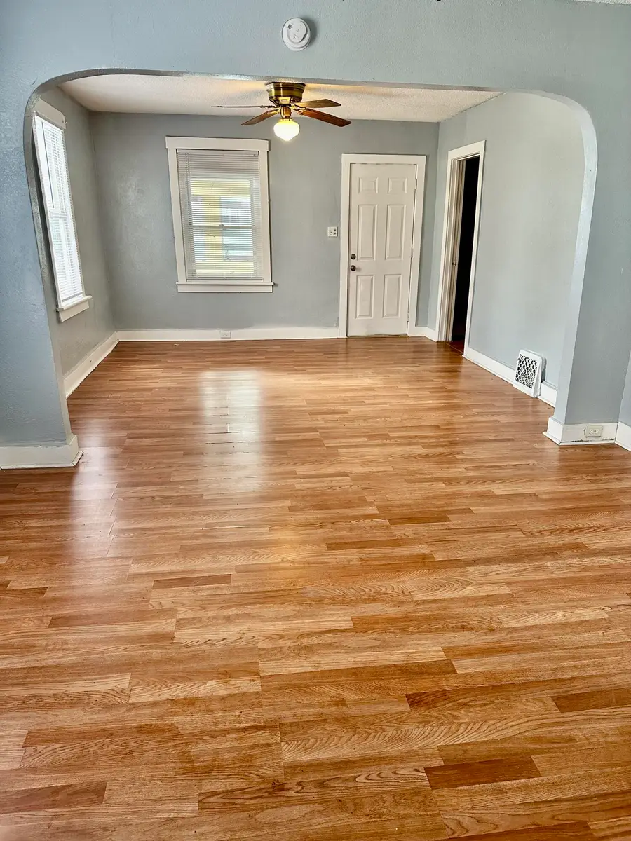 828 W Larch Avenue, Muskegon, MI 49441 - Image #3