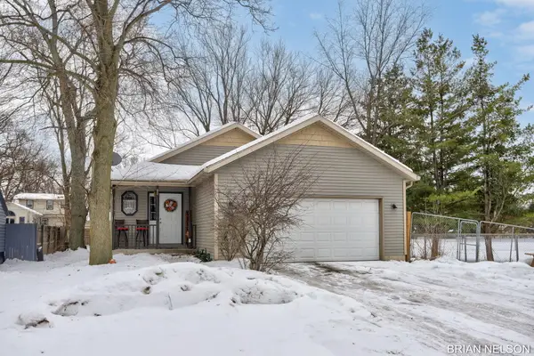 80 E 37th Street, Holland, MI 49423