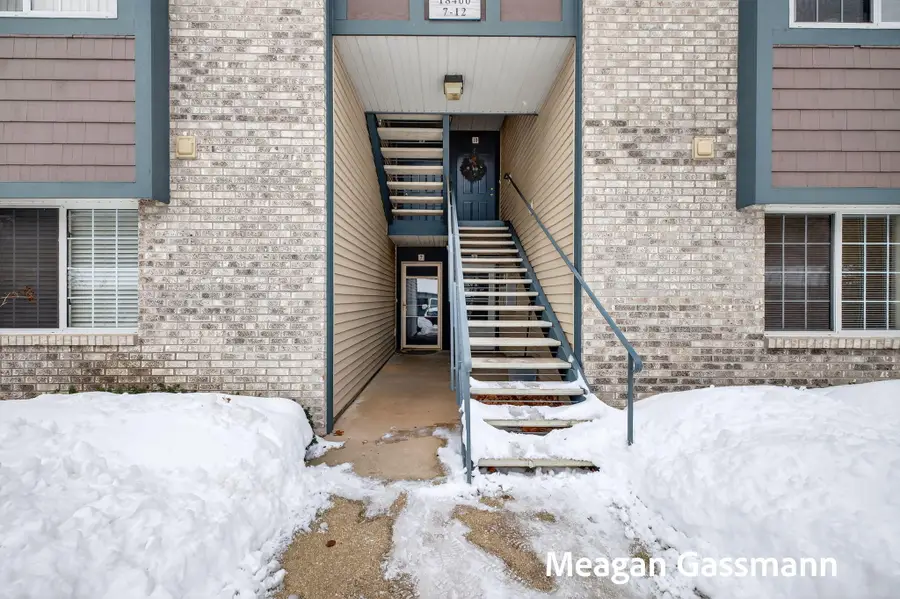 18400 N Ridge Court Unit: 8, Spring Lake Township, MI 49456 - Image #2