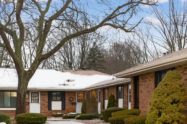 19 Old Mill Unit: 19, Holland, MI 49423