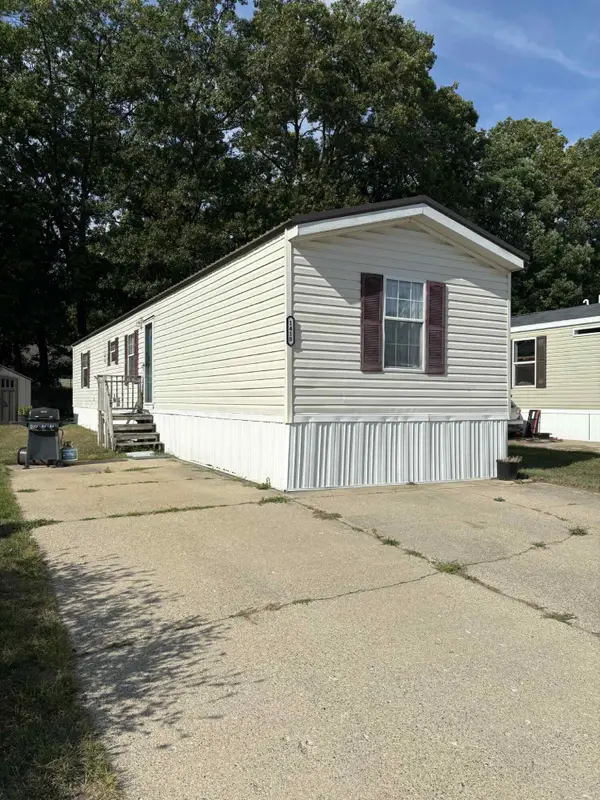 1418 Saskatoon Avenue, NortonShores, MI 49444