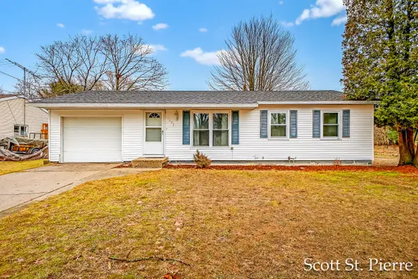 1053 S Livingston Street, Whitehall, MI 49461