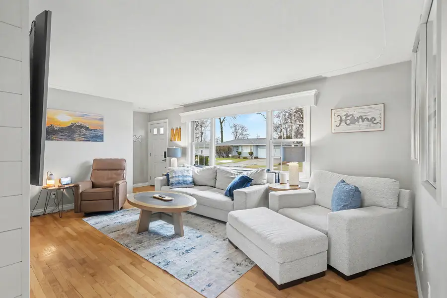 938 Hampden Road, Muskegon, MI 49441 - Image #2