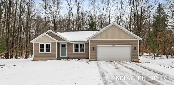 5233 W Lakewood Road, Whitehall, MI 49461