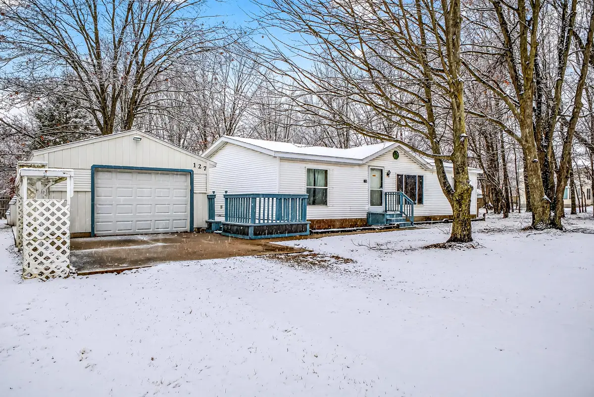 127 S Walker Road, Muskegon, MI 49442 - Image #1