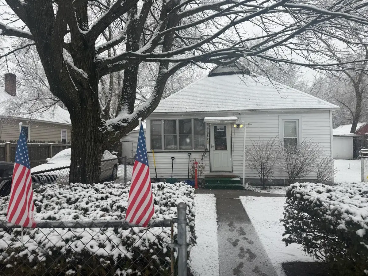 842 E Dale Avenue, Muskegon, MI 49442 - Image #1