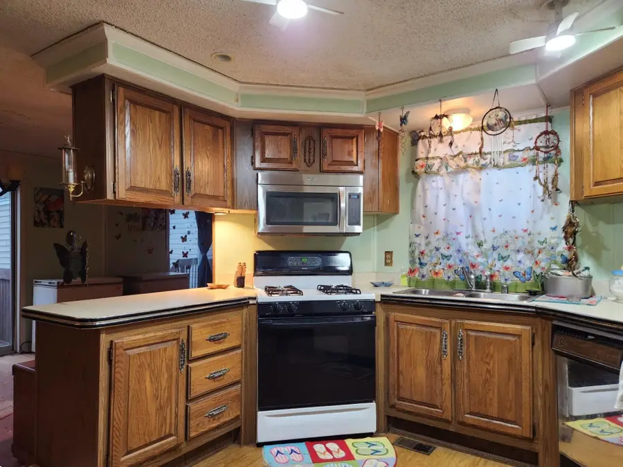 1281 E Pontaluna Road Unit: #35, Norton Shores, MI 49456 - Image #3