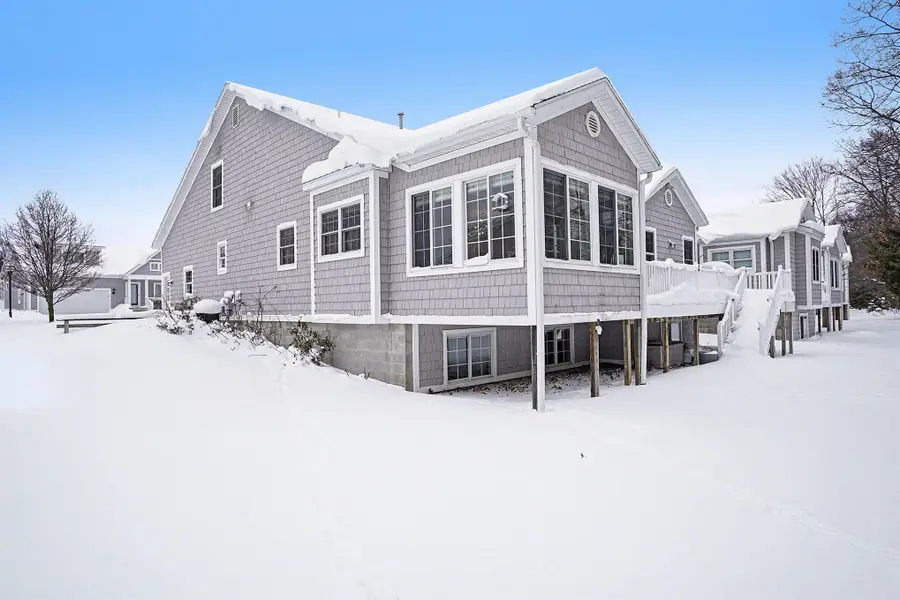 627 Parkview Avenue, Spring Lake Township, MI 49456 - Image #2