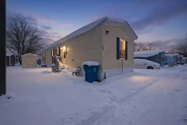 333 E Lakewood Boulevard Unit: 104, Holland, MI 49424