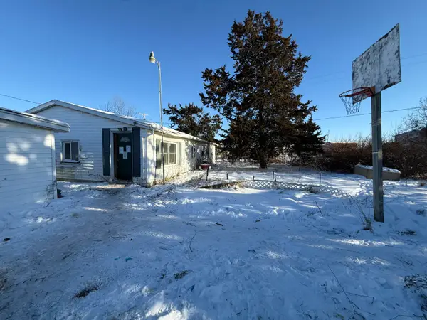 2051 Battle Creek Road, Charlotte, MI 48813