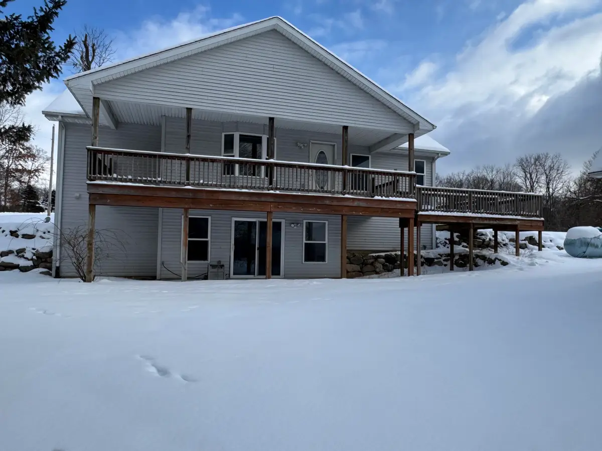 10713 S 34th Street, Vicksburg, MI 49097 - #1