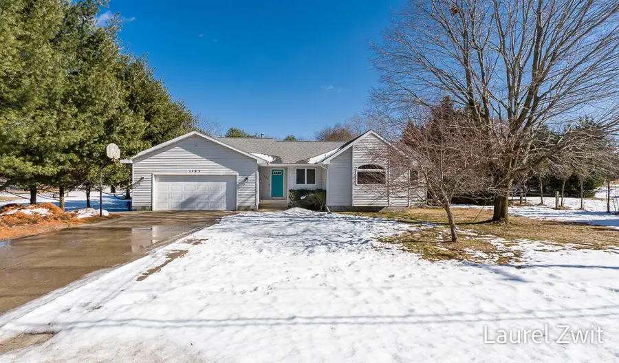 1125 Warner Street, Whitehall, MI 49461 - #2