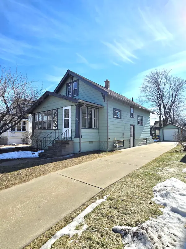 1130 Columbus Avenue, GrandHaven, MI 49417