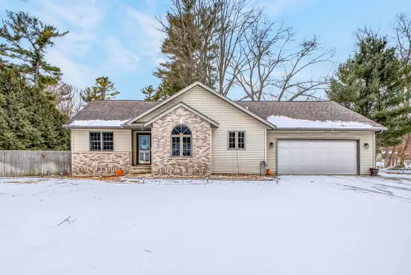 975 Glenwood Avenue, Muskegon, MI 49445