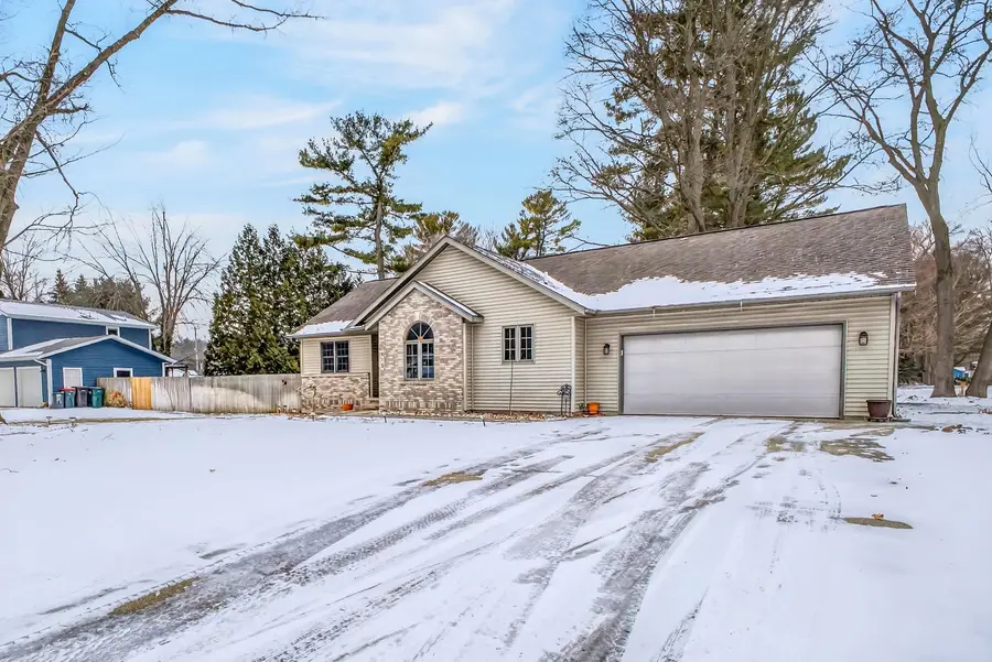 975 Glenwood Avenue, Muskegon, MI 49445 - #2