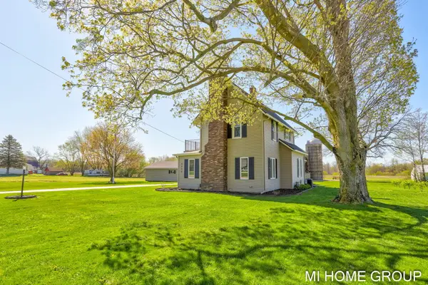 4958 136th Avenue, Hamilton, MI 49419