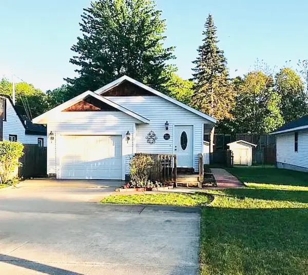 2317 Norman Avenue, NortonShores, MI 49441