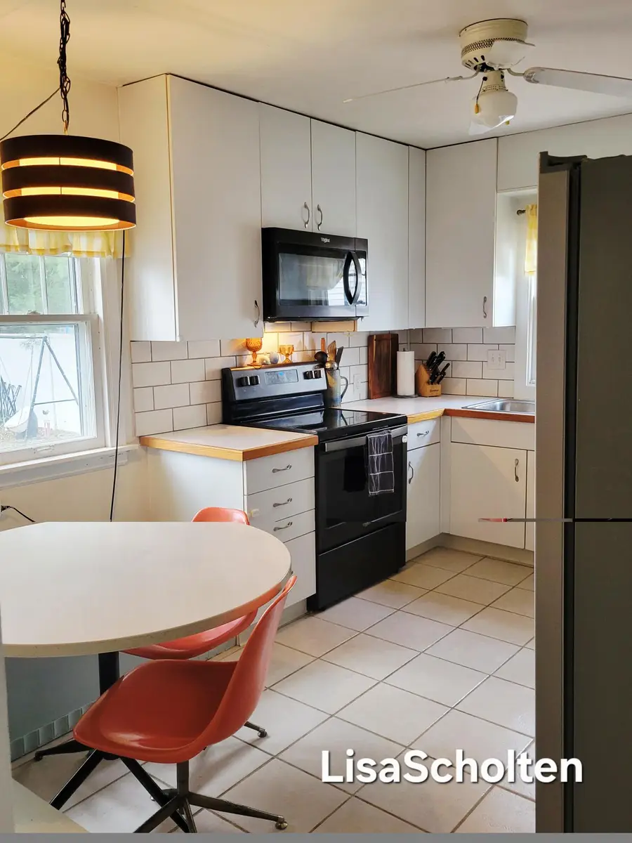 136 W 33rd Street, Holland, MI 49423 - #3