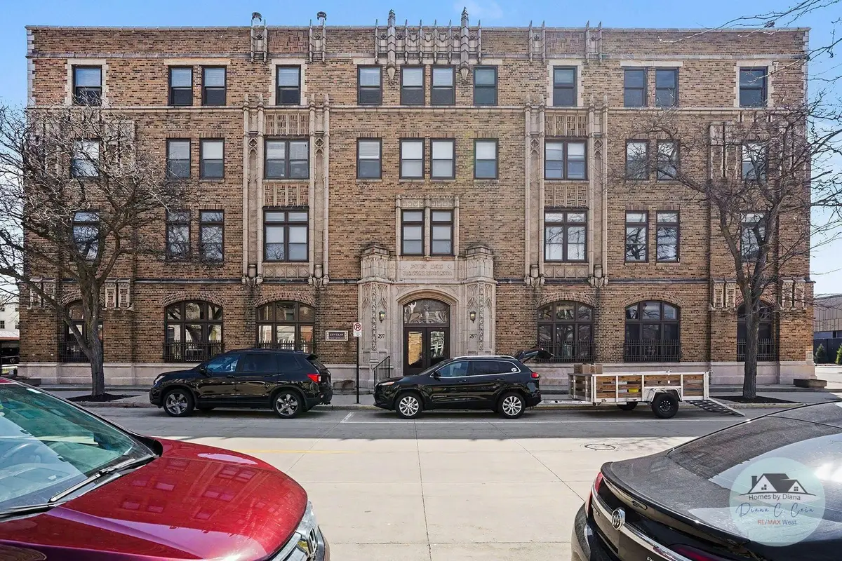 297 W Clay Avenue Unit: 411, Muskegon, MI 49440 - #1