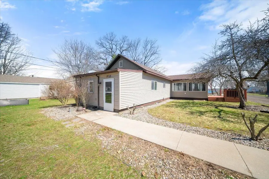 213 N Stewart Street, Muskegon, MI 49442 - #3