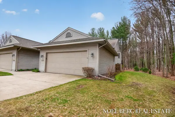 536 Tournament Circle Unit: 9, NortonShores, MI 49444