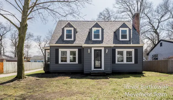 735 Wendover Boulevard, NortonShores, MI 49441