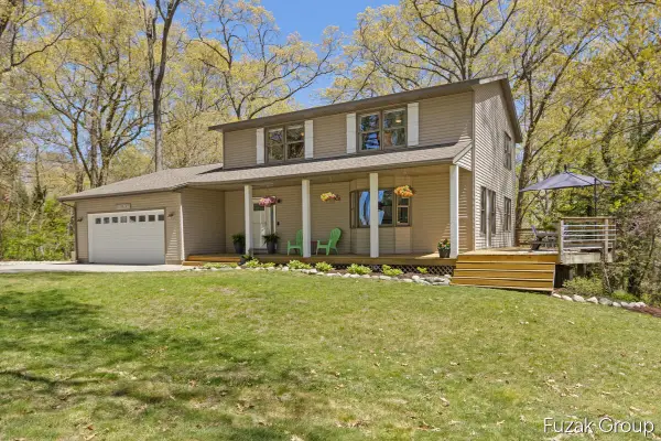 15780 Ridge Lane, SpringLake, MI 49456