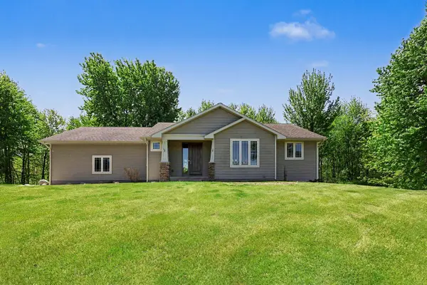 6054 S Moorland Road, Ravenna, MI 49451