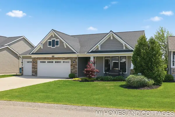 14052 Phoenix Place Building: 20, Holland, MI 49424