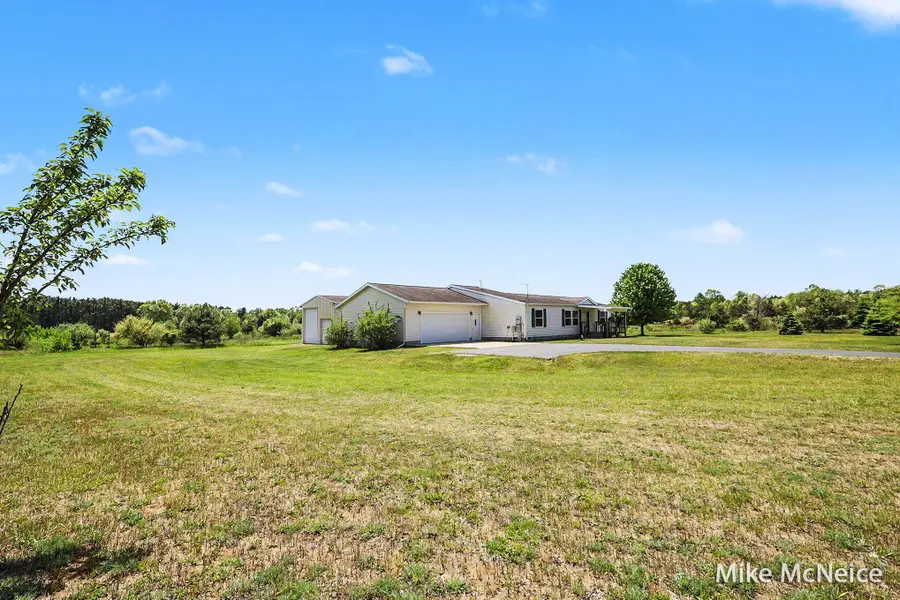 2079 W Mcmillan Road, Muskegon, MI 49445 - #3