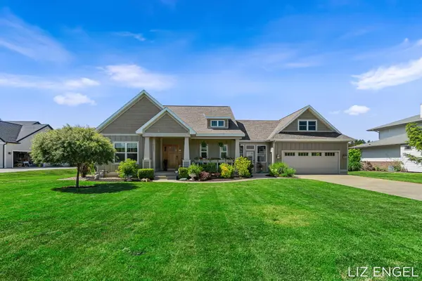 6689 Yamoto Way, Fennville, MI 49408