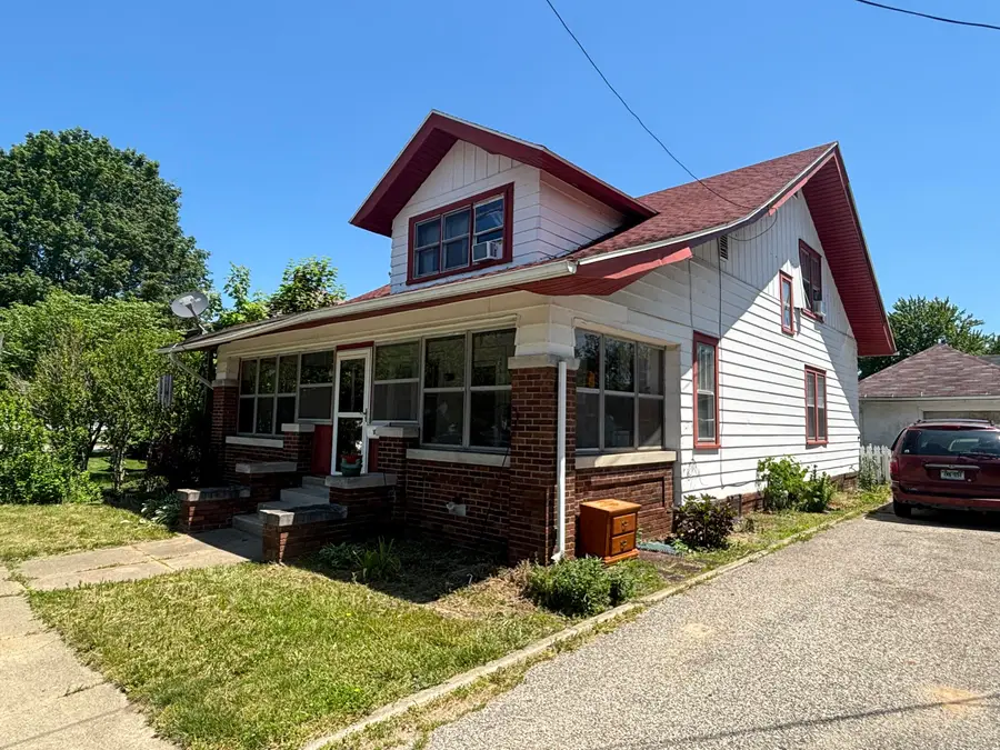 103 Clark Street, Buchanan, MI 49107 - #2