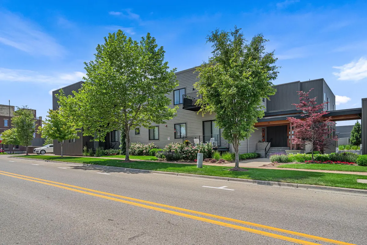 110 Central Avenue Unit: 104, Holland, MI Yes - #1