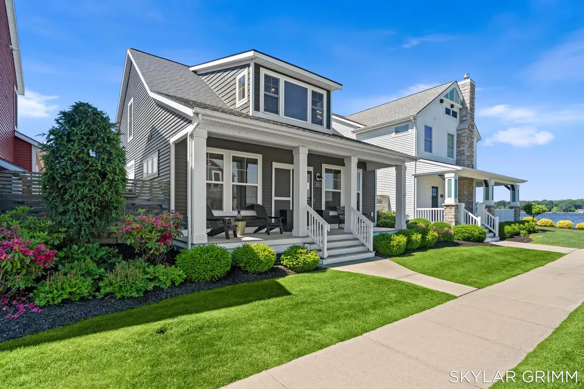 408 W Staples Drive, Whitehall, MI 49461 - #1