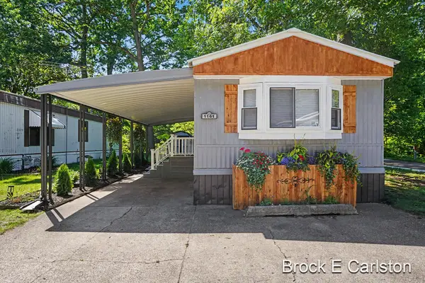 1161 Calgary Drive, NortonShores, MI 49444