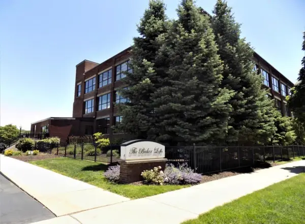 533 Columbia Avenue Building: 1 Unit: 113, Holland, MI 49423