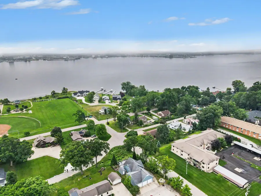 1102 Central Avenue, Muskegon, MI 49445 - #2